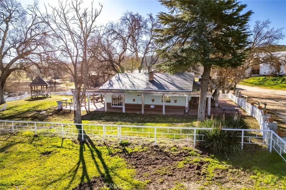 535 Calf Canyon Highway Creston, CA 93432