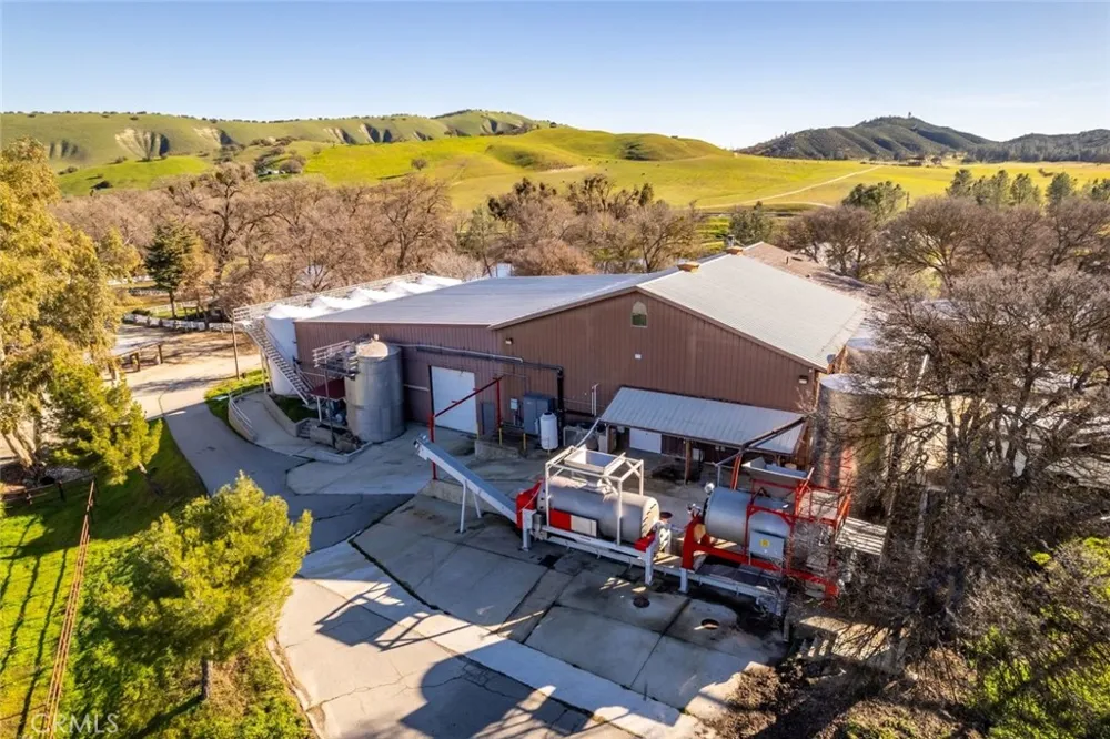 535 Calf Canyon Highway Creston, CA 93432