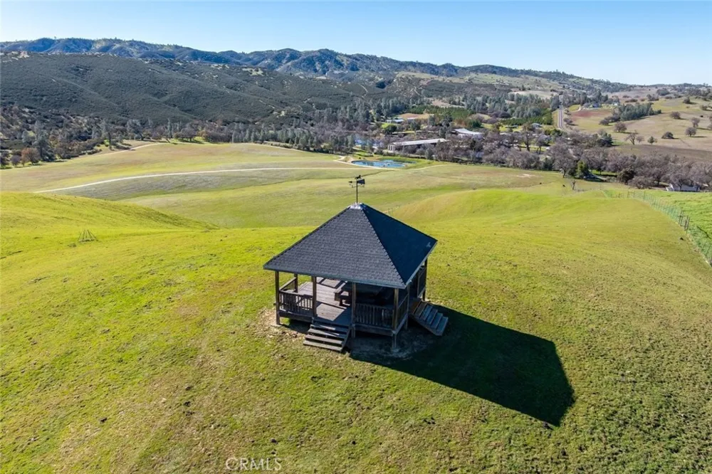 535 Calf Canyon Highway Creston, CA 93432