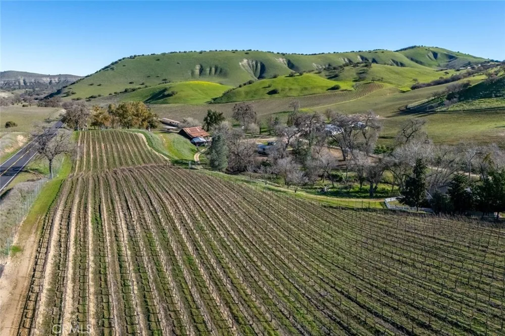 535 Calf Canyon Highway Creston, CA 93432