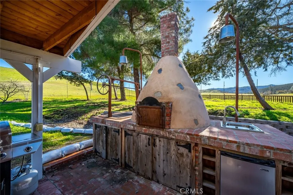 535 Calf Canyon Highway Creston, CA 93432