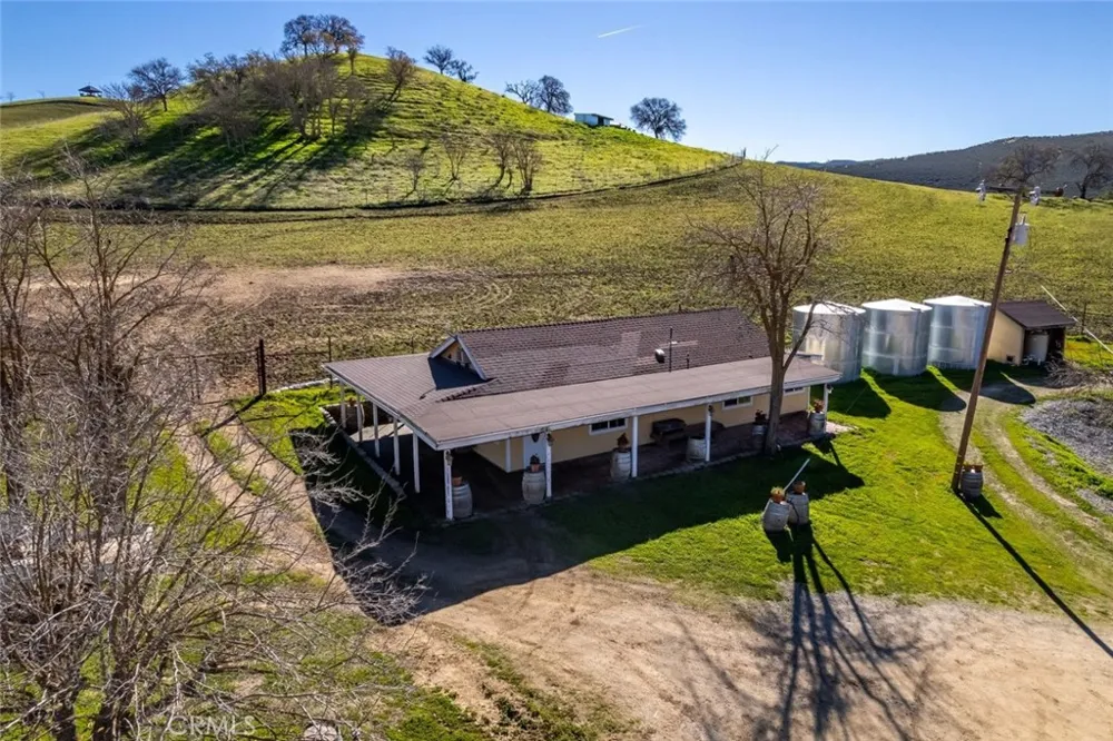535 Calf Canyon Highway Creston, CA 93432