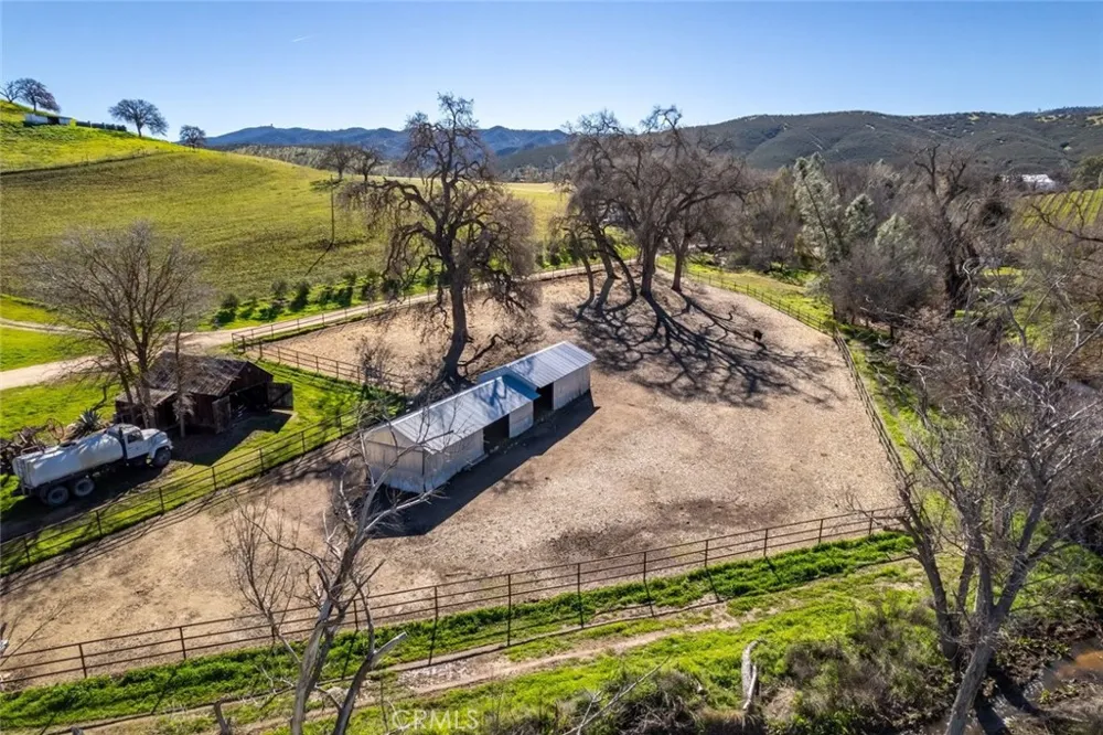 535 Calf Canyon Highway Creston, CA 93432