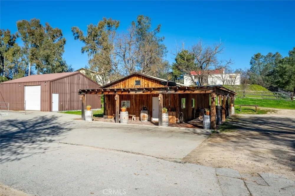 535 Calf Canyon Highway Creston, CA 93432