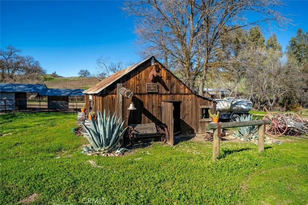 535 Calf Canyon Highway Creston, CA 93432