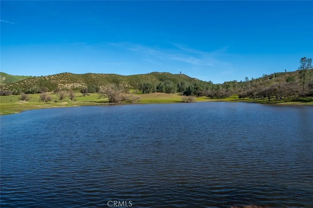 535 Calf Canyon Highway Creston, CA 93432