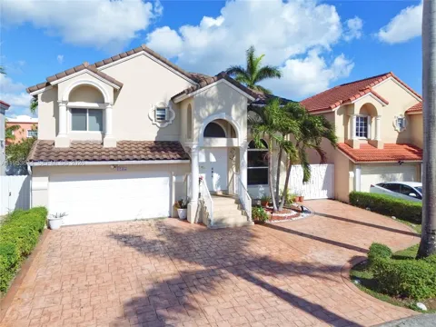12415 NW 7th St