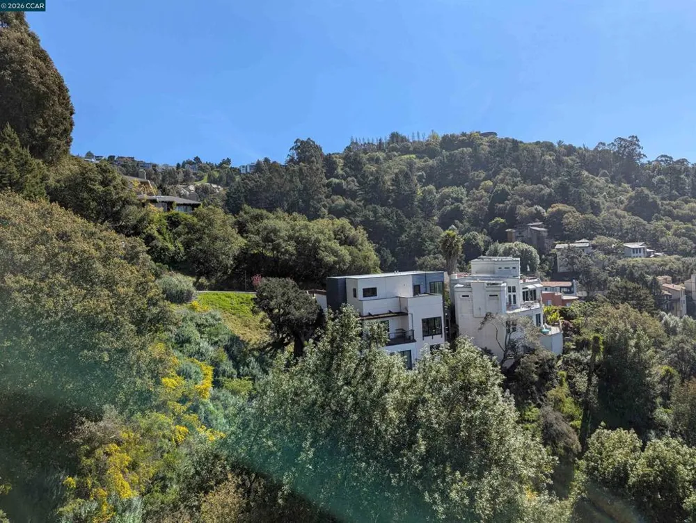 Gravatt Dr. Oakland, CA 94705