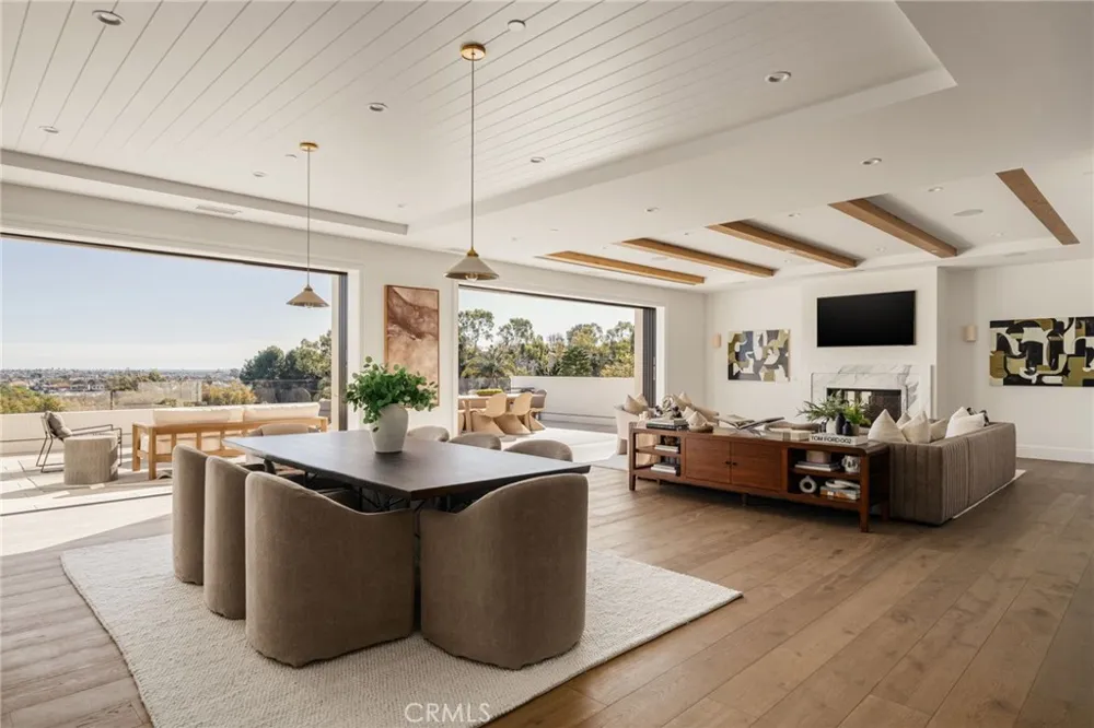 702 Saint James Place