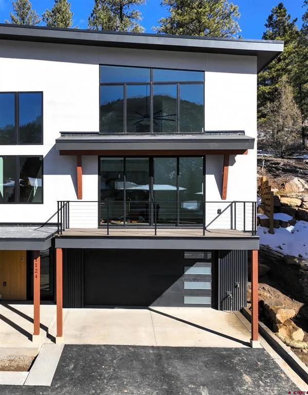 1124 Twin Buttes Avenue Durango, CO 81301
