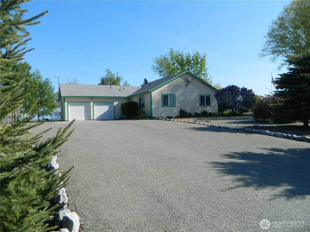 23 Valley View Drive Tonasket, WA 98855