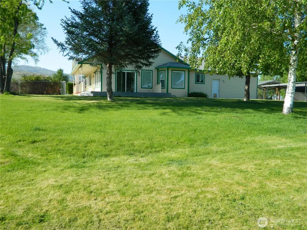 23 Valley View Drive Tonasket, WA 98855