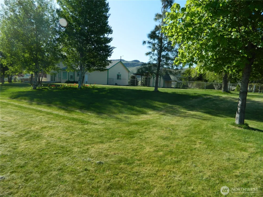 23 Valley View Drive Tonasket, WA 98855