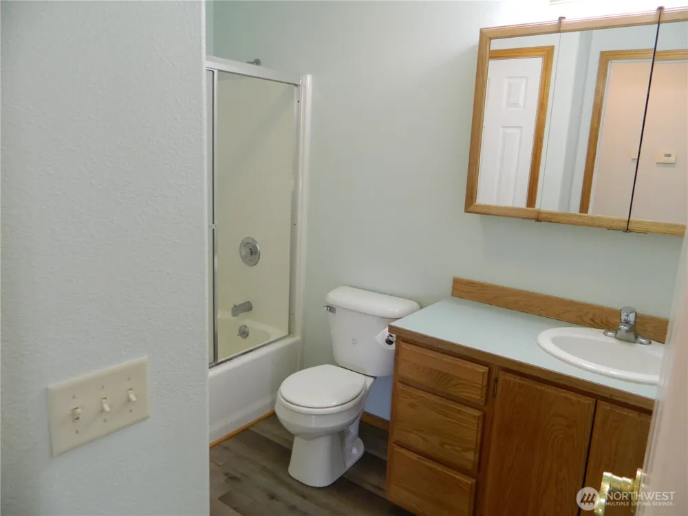 23 Valley View Drive Tonasket, WA 98855