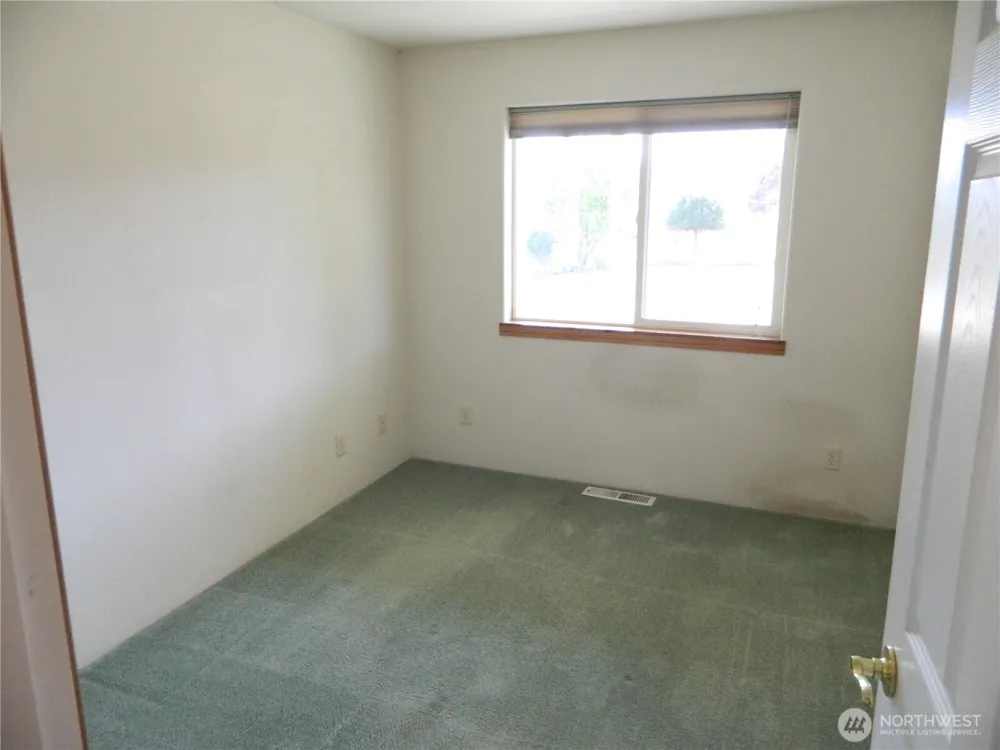 23 Valley View Drive Tonasket, WA 98855