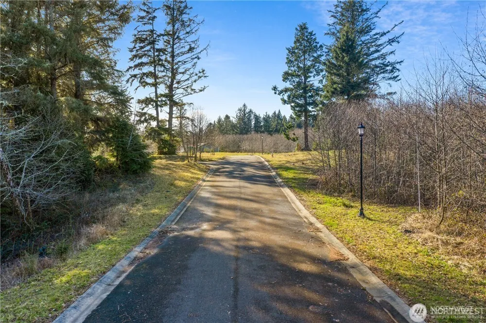 4 Sunrise Lane South Bend, WA 98586