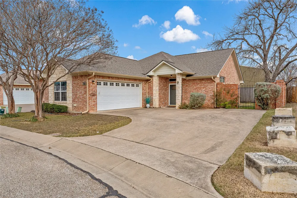 328 Wagon Wheel Circle