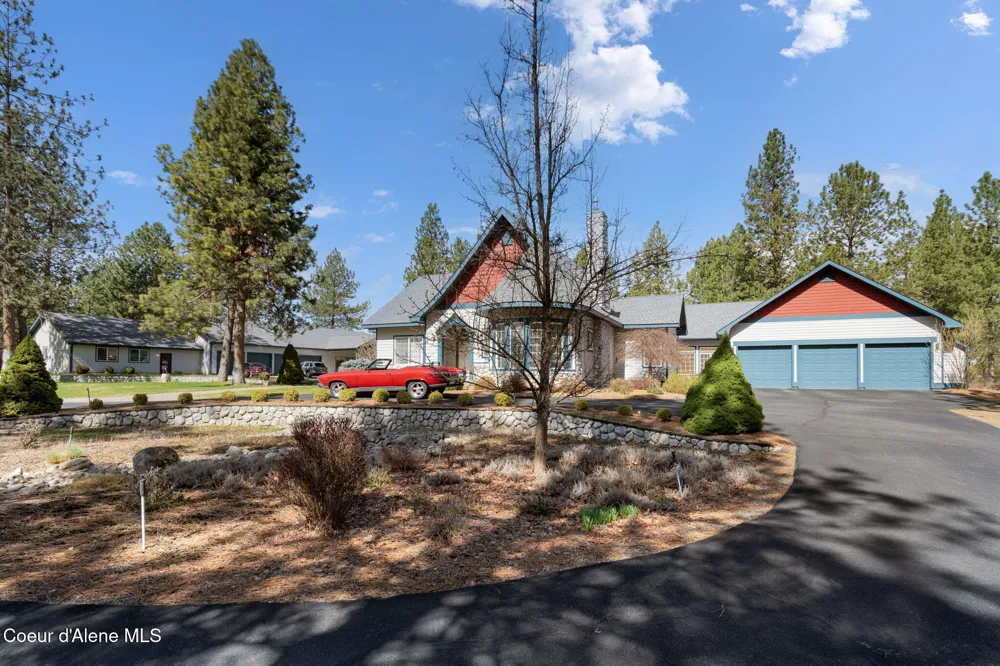 25929 E Idaho Pines Lane Newman Lake, WA 99025