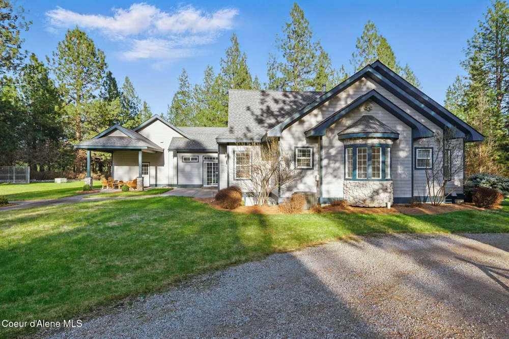 25929 E Idaho Pines Lane Newman Lake, WA 99025
