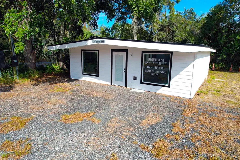 4795 US-1 HIGHWAY Mims, FL 32754