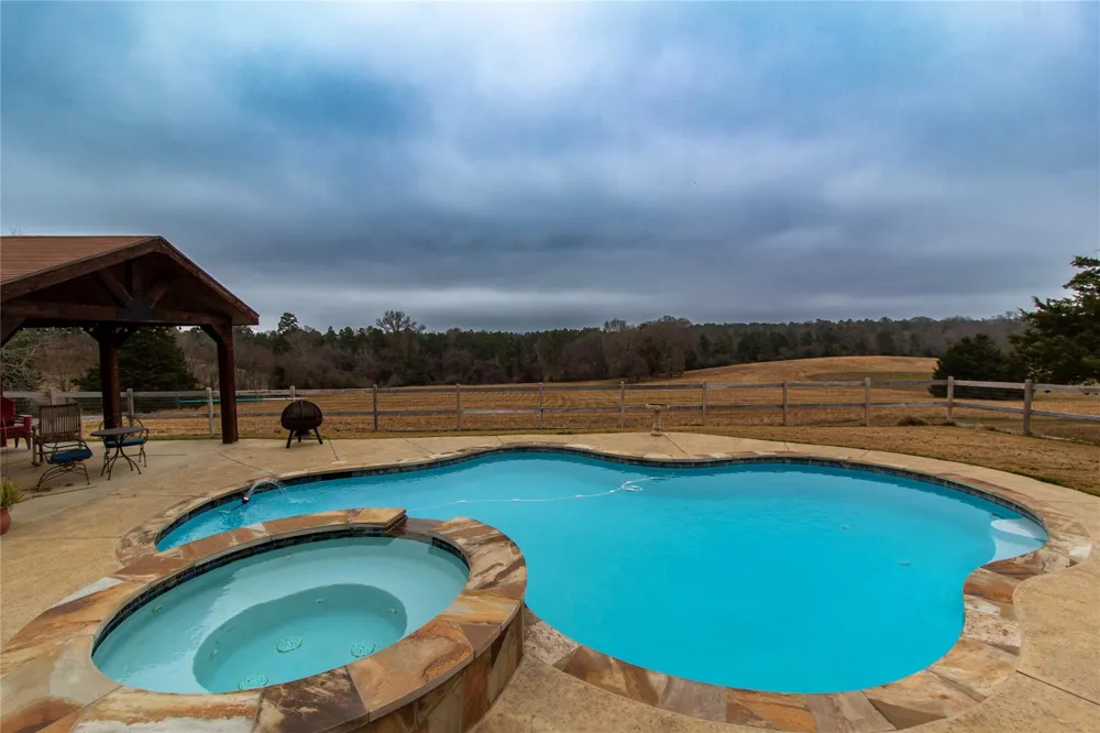 875 An County Road 2150 Palestine, TX 75801