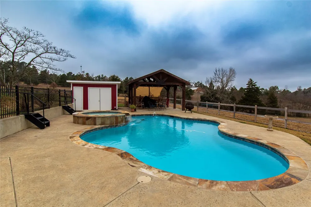 875 An County Road 2150 Palestine, TX 75801