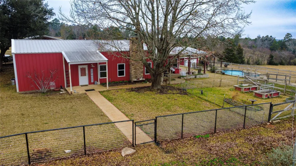 875 An County Road 2150 Palestine, TX 75801