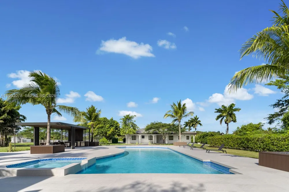 17805 SW 158th St Miami, FL 33187