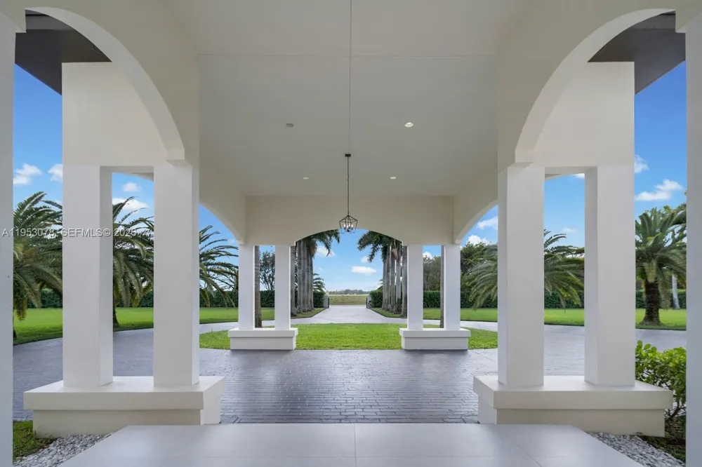 17805 SW 158th St Miami, FL 33187