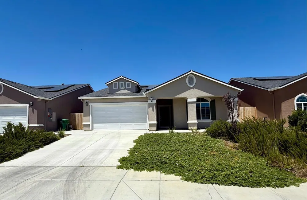 1217 E Orange Street Avenal, CA 93204