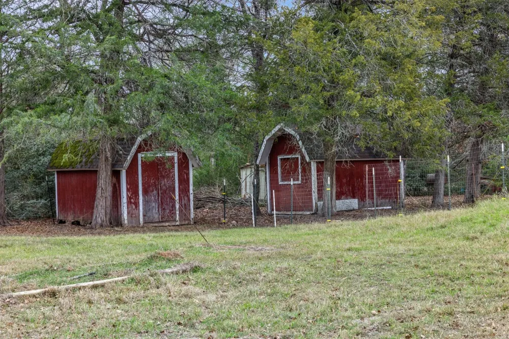 150 Turner Lane Paige, TX 78659