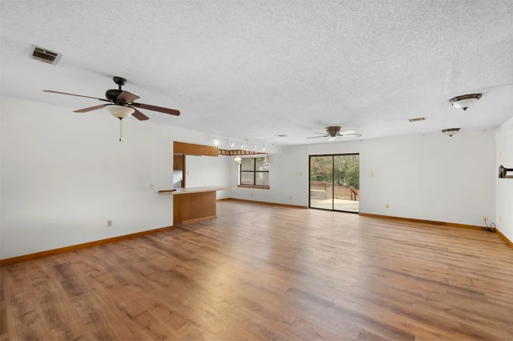 150 Turner Lane Paige, TX 78659