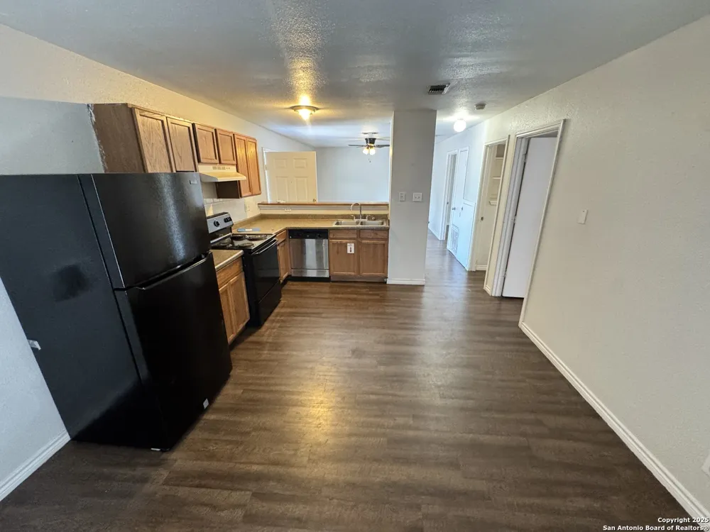 830 W Hutchins Place #3 San Antonio, TX 78221