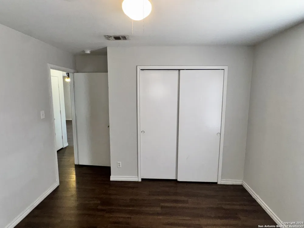 830 W Hutchins Place #3 San Antonio, TX 78221