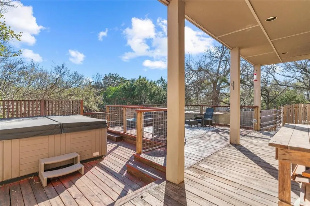 9 Ridgewood Circle Wimberley, TX 78676
