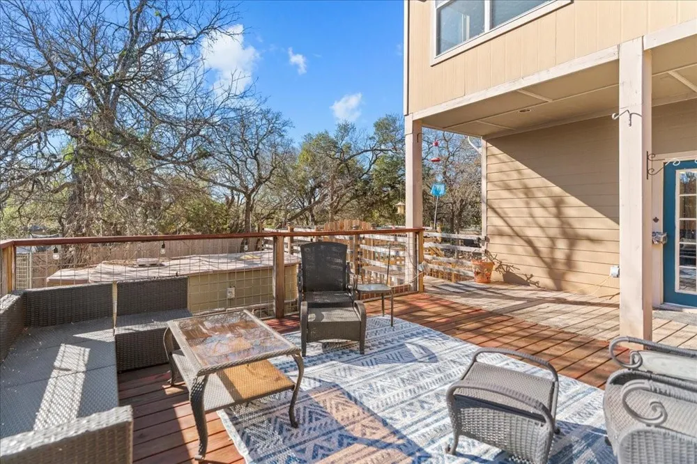 9 Ridgewood Circle Wimberley, TX 78676