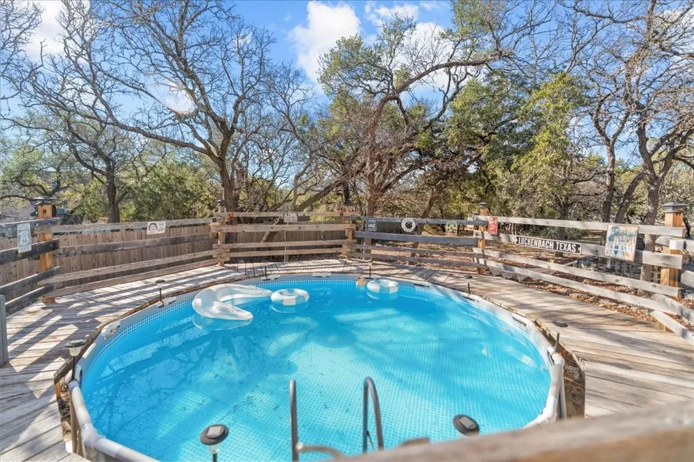 9 Ridgewood Circle Wimberley, TX 78676
