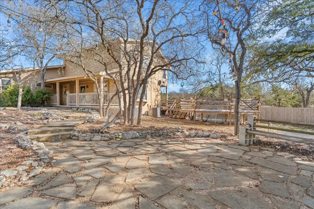 9 Ridgewood Circle Wimberley, TX 78676
