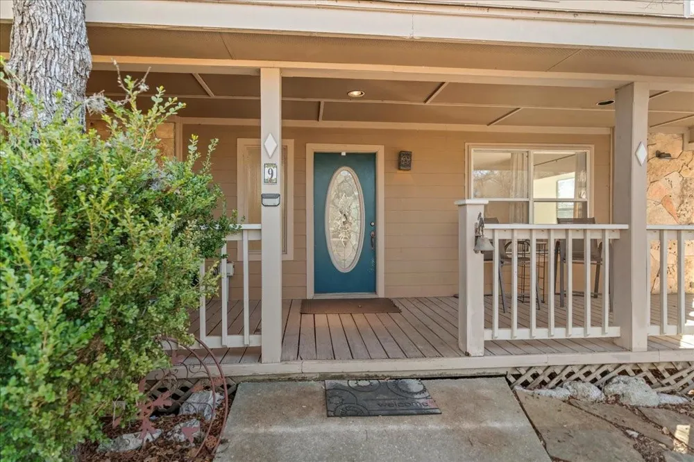 9 Ridgewood Circle Wimberley, TX 78676