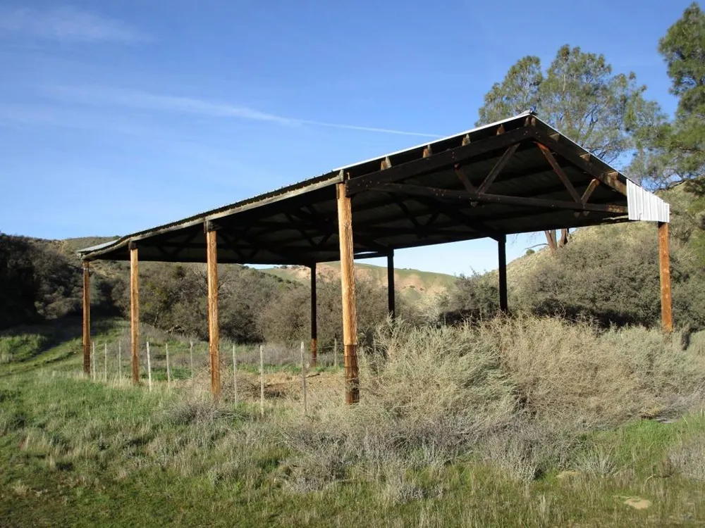 19825 New Idria Road Paicines, CA 95043