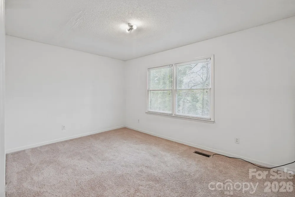 239 13th Avenue Place NW #16 Hickory, NC 28601