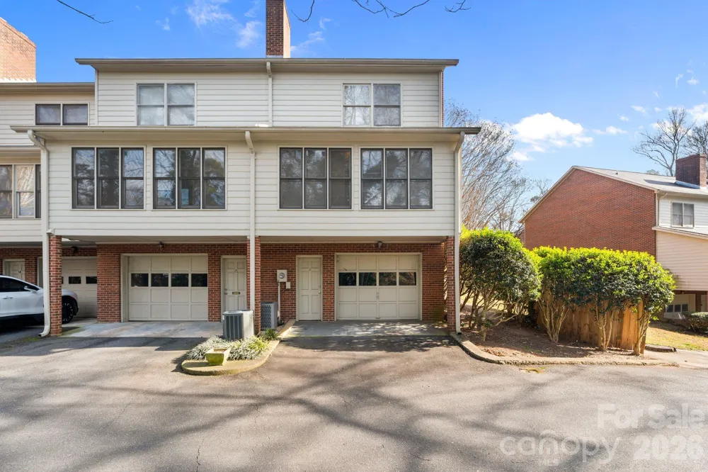 239 13th Avenue Place NW #16 Hickory, NC 28601