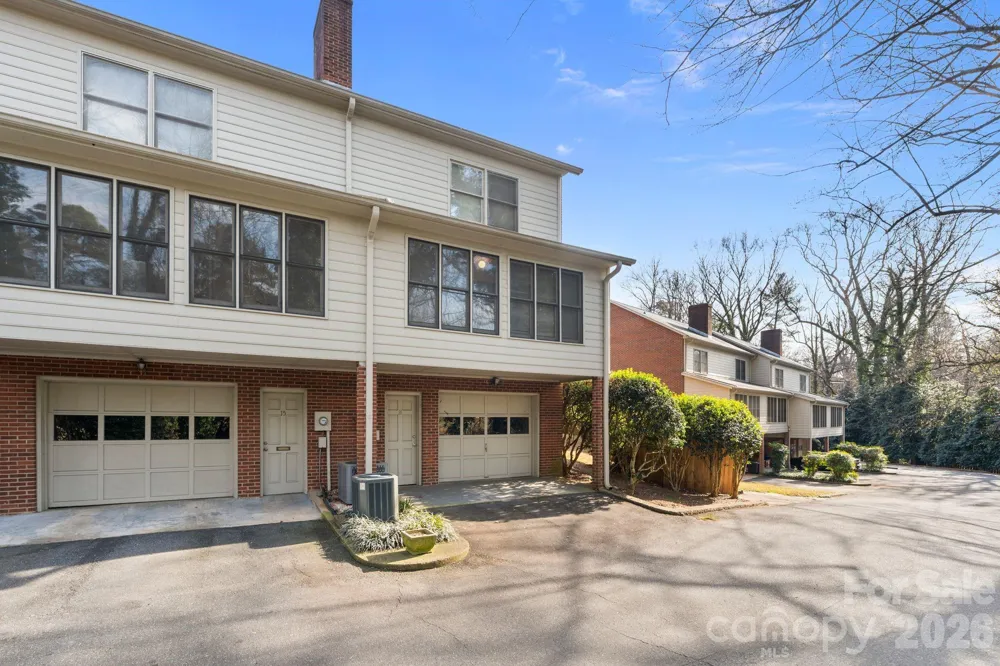 239 13th Avenue Place NW #16 Hickory, NC 28601