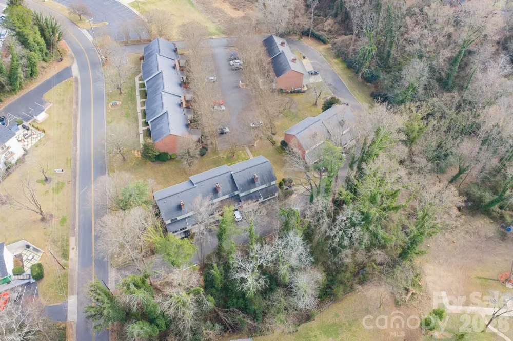 239 13th Avenue Place NW #16 Hickory, NC 28601