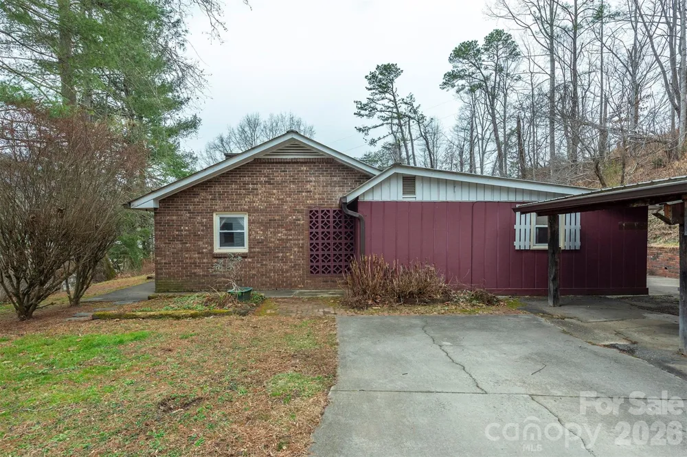 175 & 179 River Lane Canton, NC 28716
