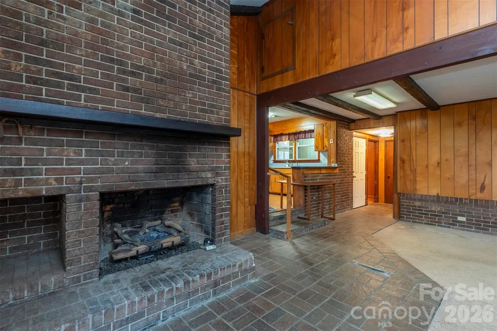 175 & 179 River Lane Canton, NC 28716