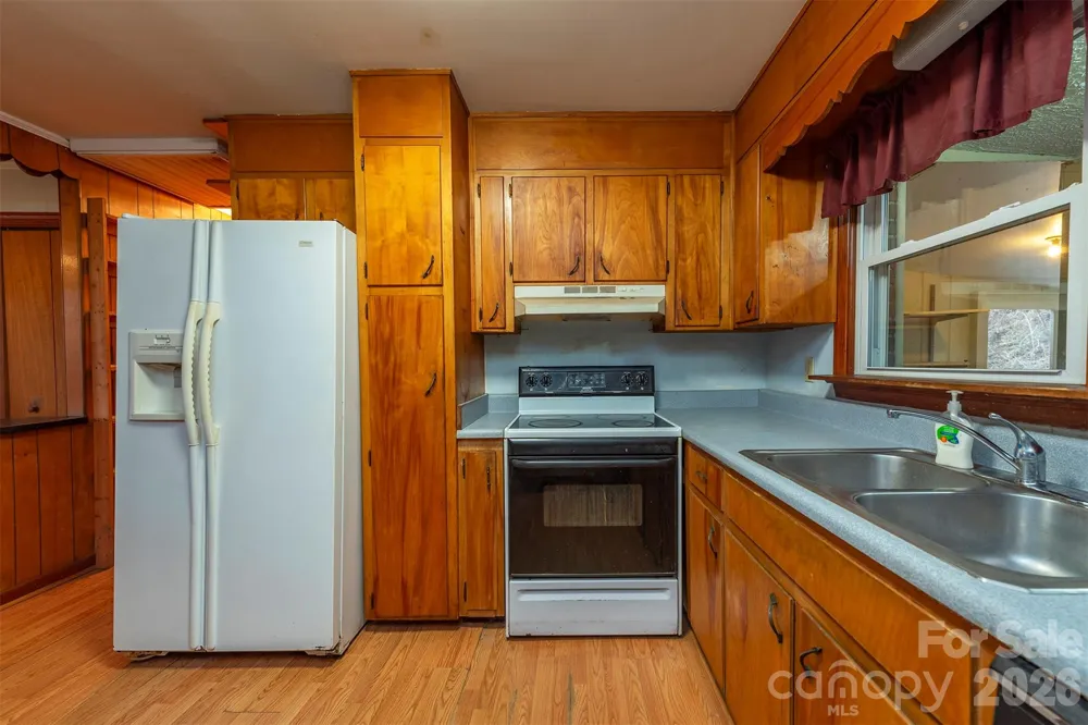 175 & 179 River Lane Canton, NC 28716