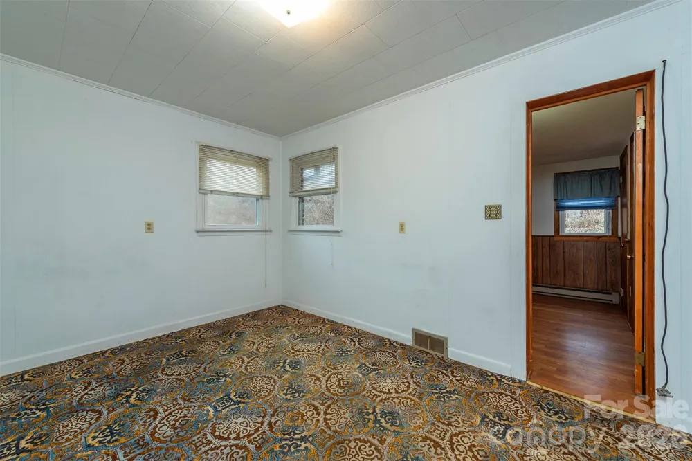175 & 179 River Lane Canton, NC 28716