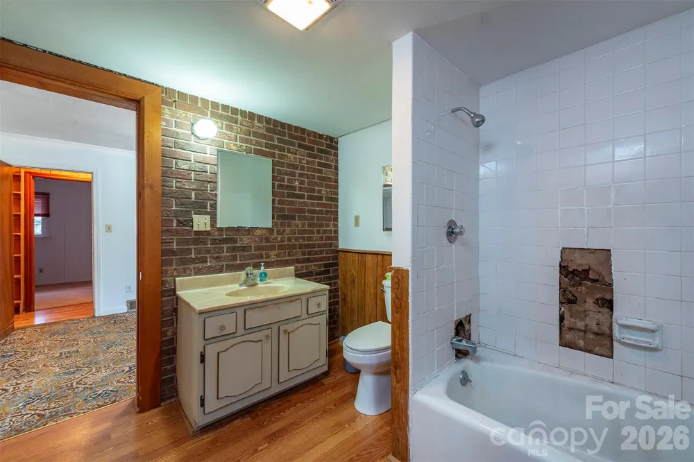 175 & 179 River Lane Canton, NC 28716