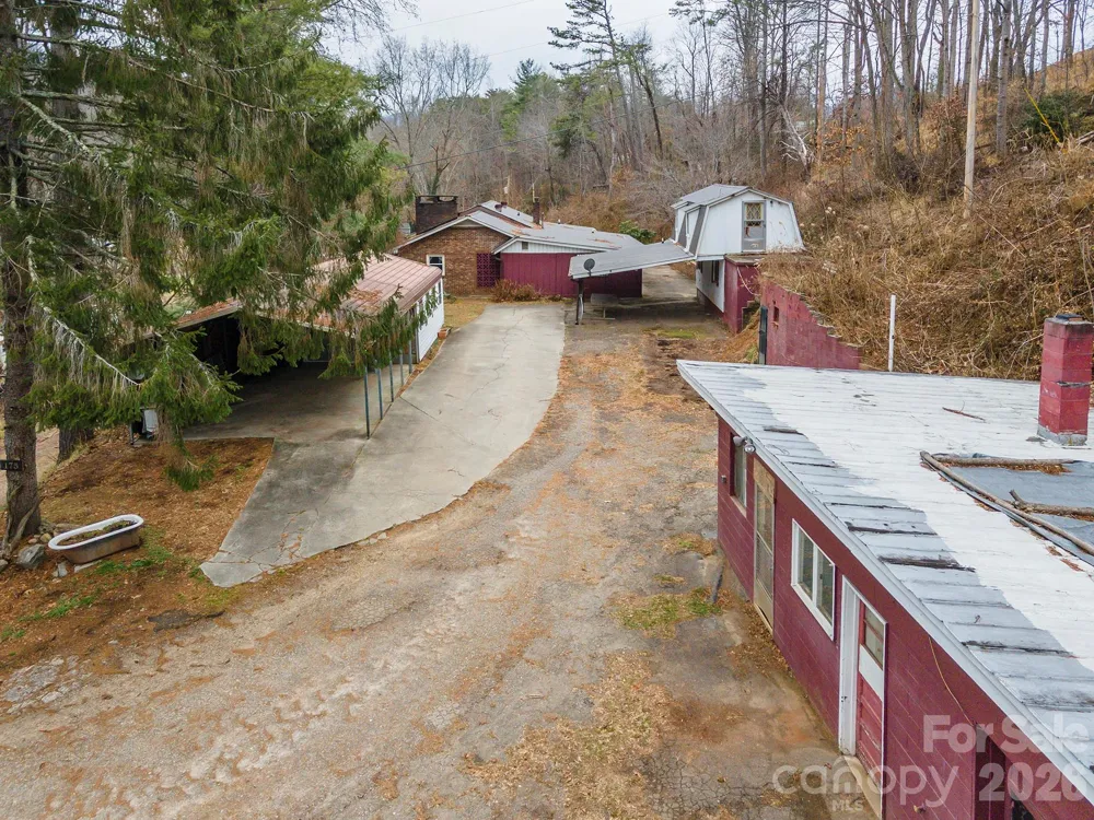 175 & 179 River Lane Canton, NC 28716